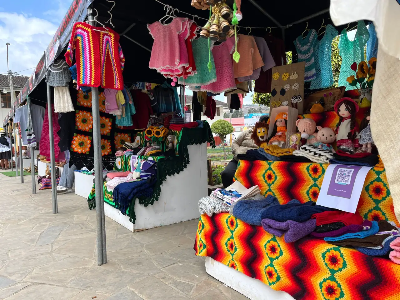 Foto 5 de «CITE Utcubamba Amazonas Organiza la Feria Artesanal en Luya-Lámud»