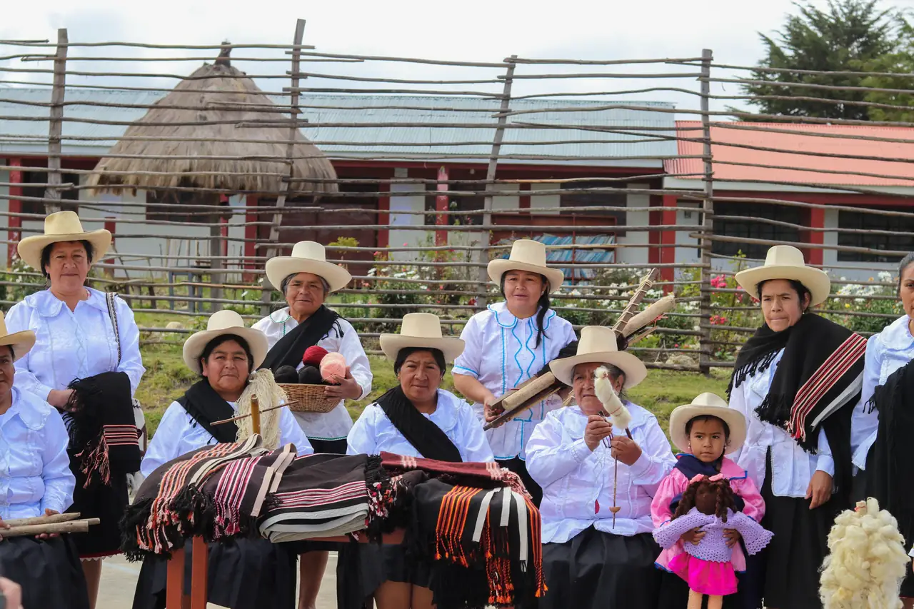 Foto 1 de «CITE Utcubamba respalda la declaratoria del Poncho Triteño como Patrimonio Cultural de la Nación»