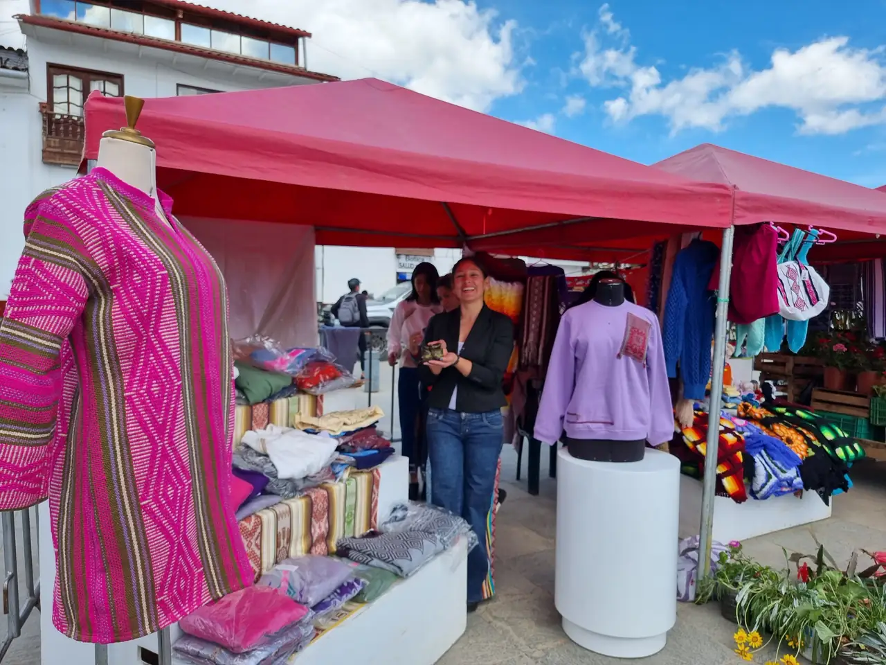 Foto 4 de «Feria Artesanal La Rueca 2023-I Edición»