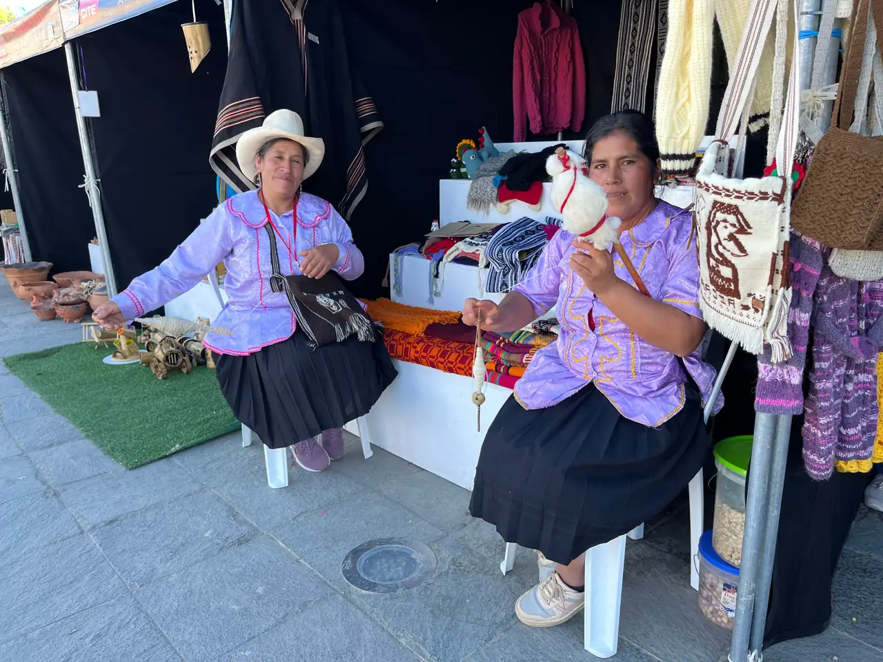 Foto 4 de «Feria de Innovación Artesanal 2025»