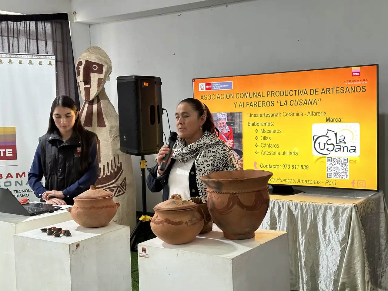 Foto 3 de «Presentación de Artesanos para Participar en la II Rueda de Negocio Artesanal»